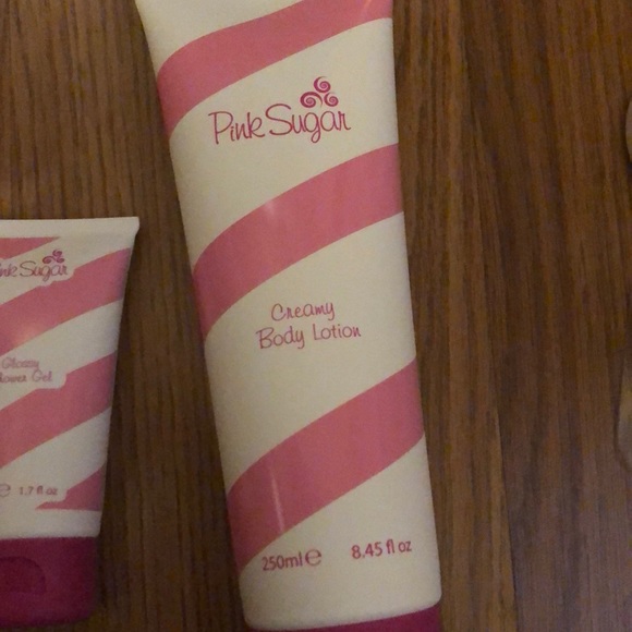 Pink Sugar body lotion and wash - Picture 3 of 3